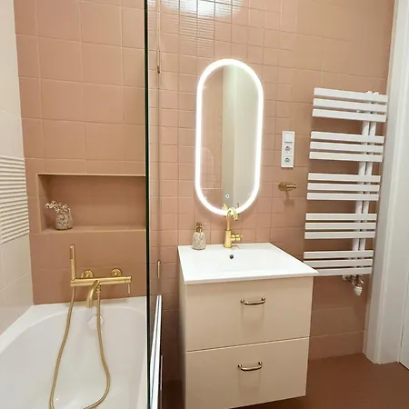 Hotel Mirage Medic