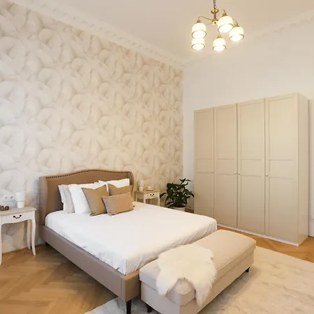 Mirage Medic Hotel 4*