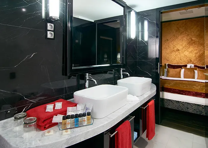 Mirage Medic Hotell 4*