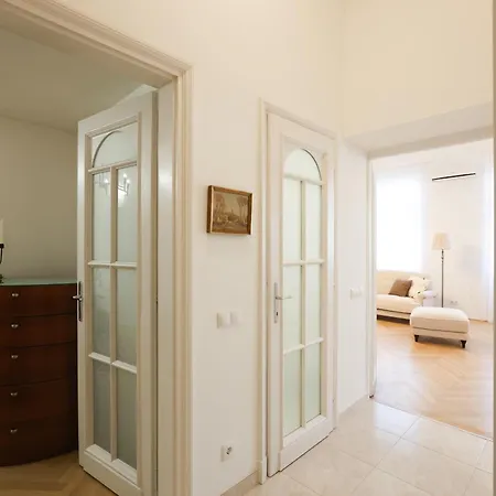 Hotel Mirage Medic 4*